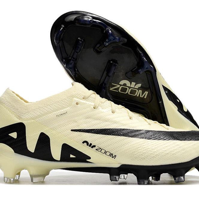 Chaussures de foot Nike et Adidas
